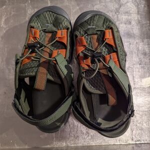 Northside Green Orange Sandals Athletic Shoes Size 4